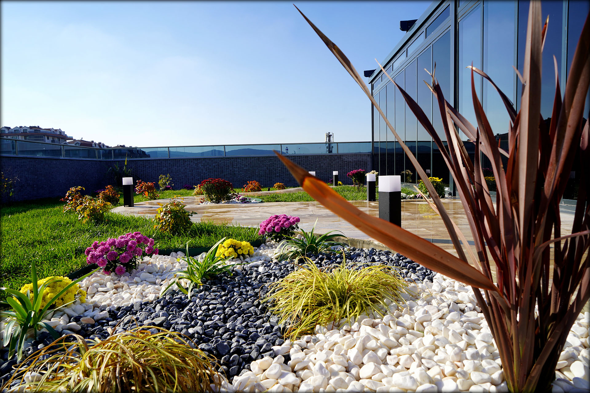 Peyzaj Uygulamaları ve Bahçe Bakımları